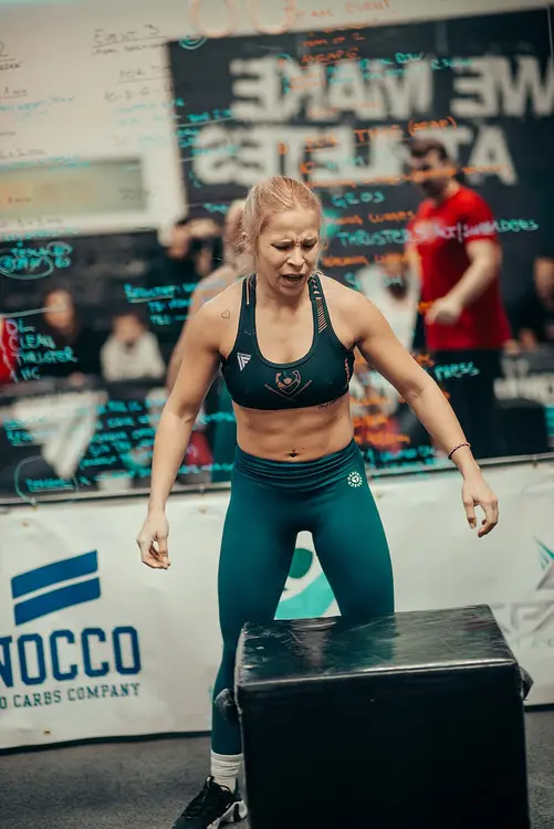 Athlete preparing a box jump